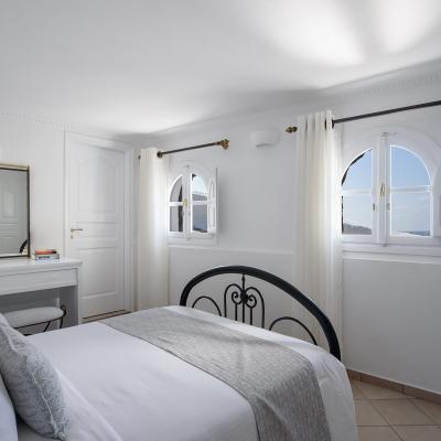 budget double agnadema apartments firostefani santorini 2 budget double agnadema apartments firostefani santorini 2